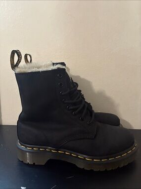 Dr. Martens 1460 Serena faux fur-lined boots in black size 6